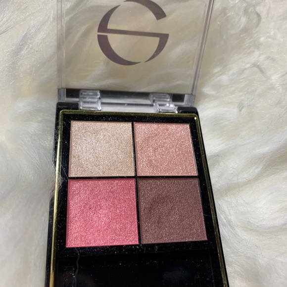 Excel Eyeshadow - Picture 2 of 3